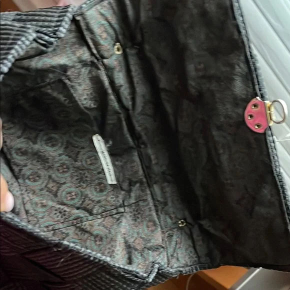 Black Woven vintage Handbag with acrylic handle - Picture 8 of 10